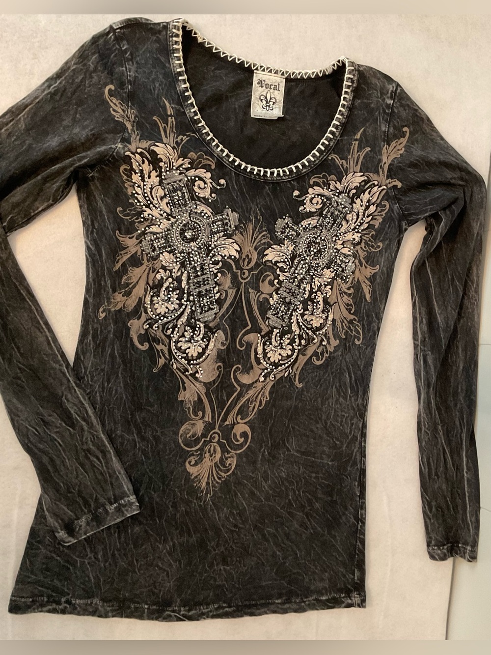 Vocal Women’s Black Rhinestone Cross Western Long-Sleeve Top Made in USA